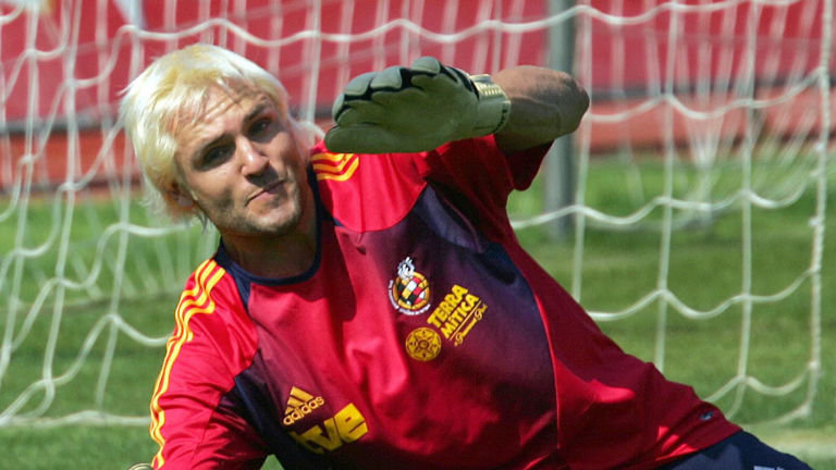 都曾披上国 都曾披上国