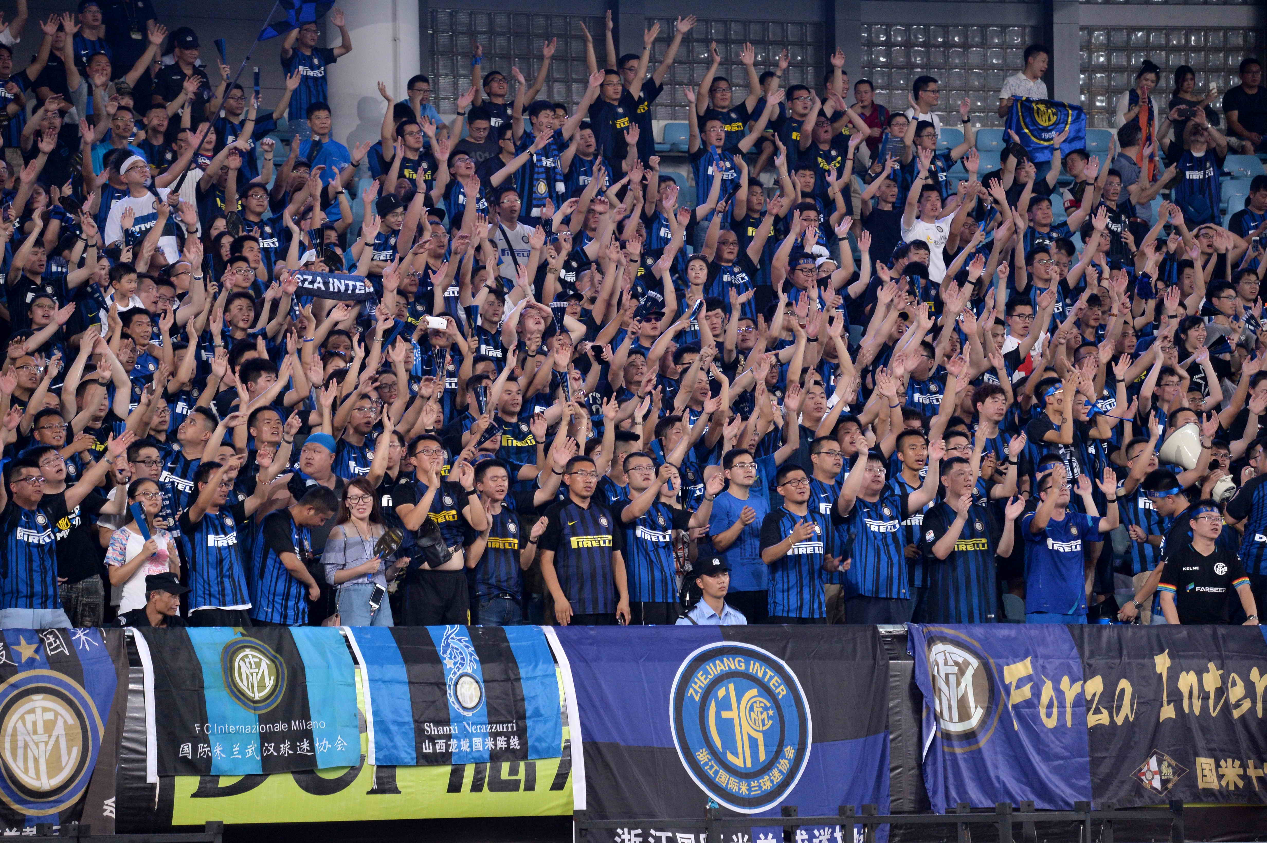 上争冠的紧 上争冠的紧