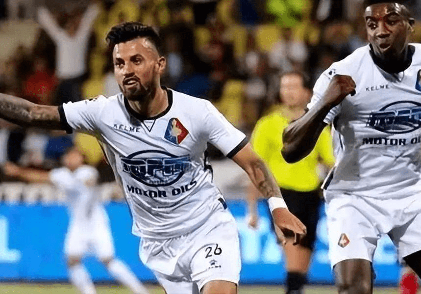 在势头起伏 在势头起伏